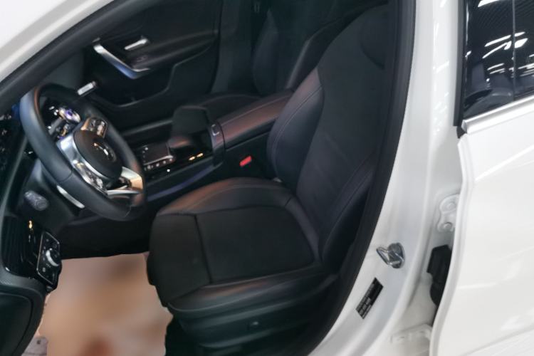 Used Mercedes-Benz A-Class 2022 Revised Version A 200 L Sport Sedan Fashionable Style