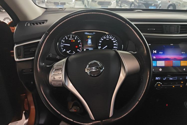 Used Nissan X-Trail 2014 2.5L CVT Leading Edition 4WD