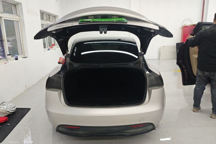 Used Tesla Model 3 2025 Rear-Wheel-Drive Version
