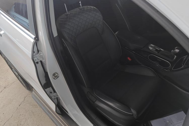 Used Hyundai Tucson 2019 280TGDi Dual-Clutch Two-Wheel Drive Fashion Edition China VI Standard
