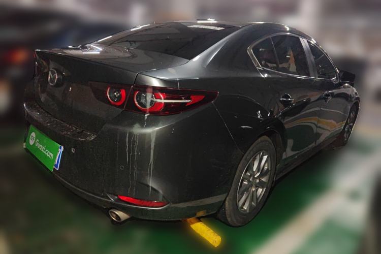 Used Mazda Mazda 3 Axela 2020 1.5L Automatic Luxury Version
