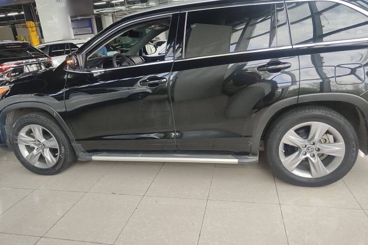 Used Toyota Highlander 2018 2.0T Four-Wheel Drive Luxury Version 7 Seats China VI Standard
