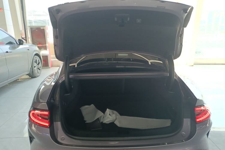 Used  SU7 2024 Rear-Drive Long-Range Intelligent Driving Version
