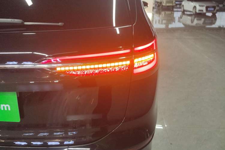 Used Volkswagen Viloran 2022 380TSI Prestige Edition
