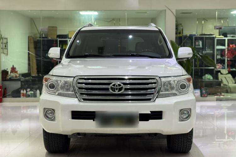 Used Toyota Land Cruiser 2015 4.0L V6 Middle East Low-Trim Version
