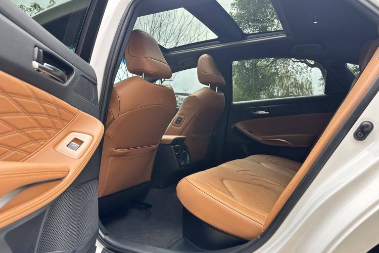 Used Toyota Avalon 2022 Dual-Engine 2.5L XLE Premium Edition
