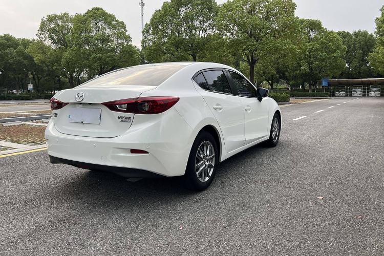 Used Mazda Mazda 3 Axela 2016 Sedan 1.5L Automatic Comfort Model
