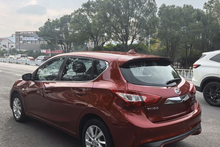 Used Nissan Tiida 2016 1.6L CVT Cool Dynamic Edition
