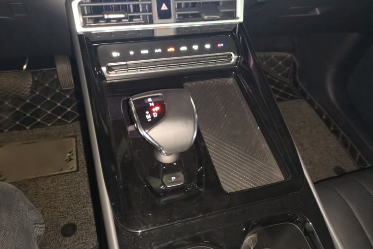 Used JETOUR Dashing 2025 1.5T DCT Luxury Edition
