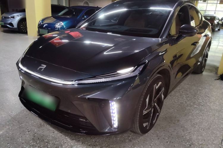 Used  R7 2023 Rear-Drive Screen King Edition
