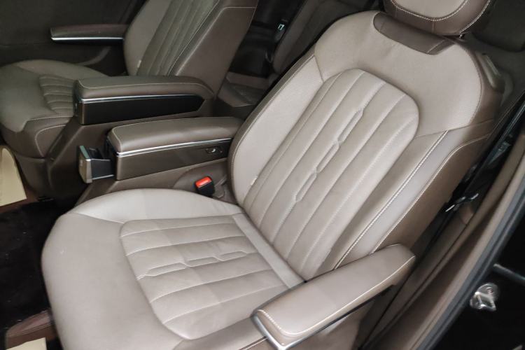 Used Volkswagen Viloran 2023 380TSI Luxury Edition
