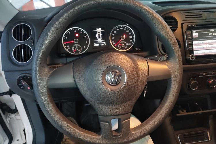 Used Volkswagen Tiguan L 2015 1.8TSI Manual Two-Wheel Drive Fashion Edition
