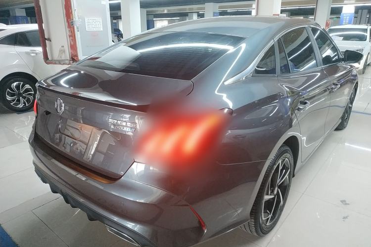 Used MG 5 2021 Revised 300TGI DCT Qingshè Luxurious Enjoyment Edition
