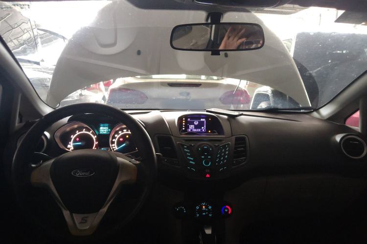 Used Ford Fiesta 2013 Sedan 1.5L Automatic Fashion Edition
