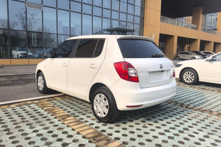 Used Skoda Fabia 2014 1.4L Manual Crystal Edition
