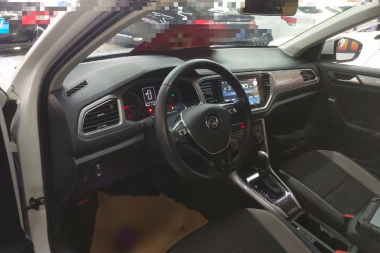 Used Volkswagen T-ROC 2019 230TSI DSG Two-Wheel Drive Advanced Version China V Standard
