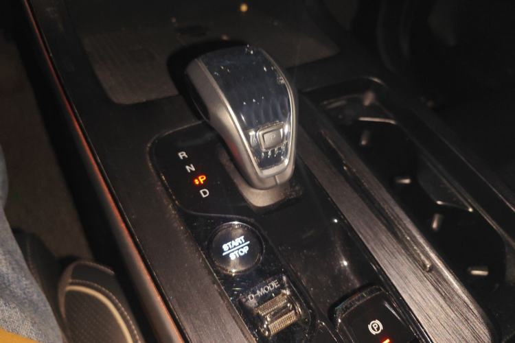 Used GAC Trumpchi GS8 2022 Dual-Engine Series 2.0TM Two-Wheel Drive Prestige Edition (7 Seats)
