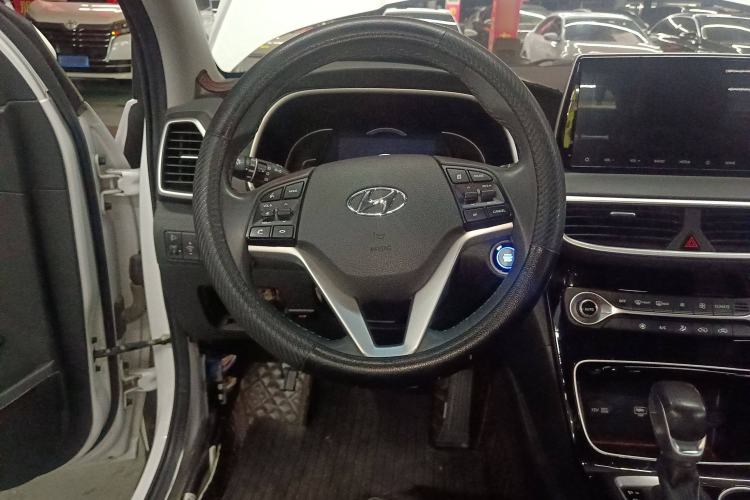 Used Hyundai Tucson 2020 280TGDi Two-Wheel-Drive GLS Fashion Edition China VI Standard
