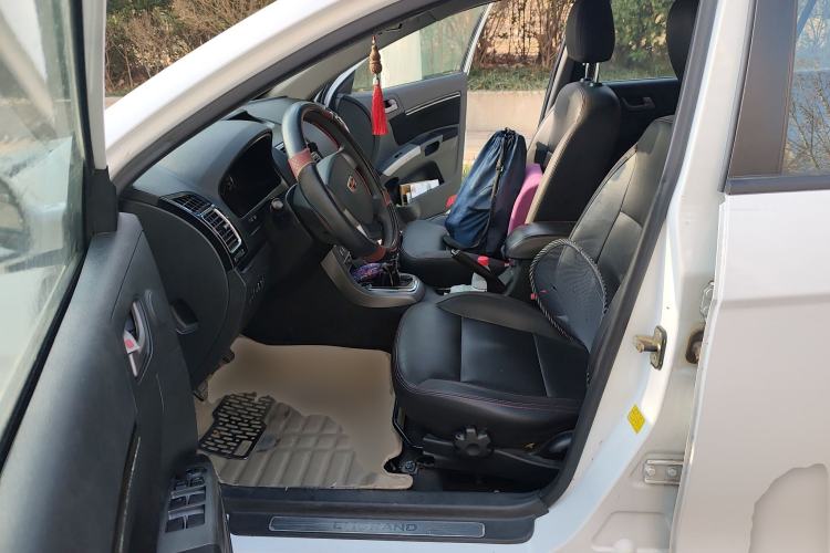 Used Geely Auto Classic Emgrand 2013 Hatchback 1.5L Manual Elite Model