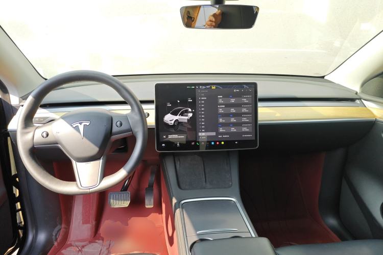 Used Tesla Model Y 2023 Long-Range All-Wheel-Drive Version