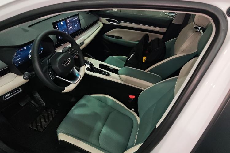 Used Geely Auto Emgrand L HiP 2022 1.5TD-DHT Pro 100KM Super Rui