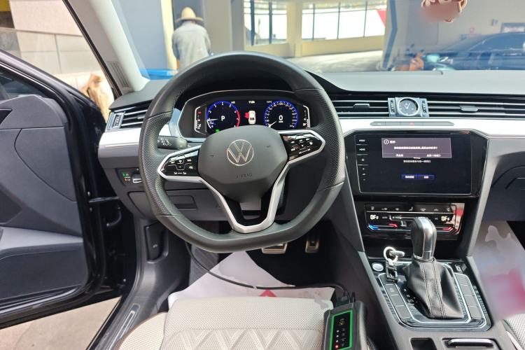 Used Volkswagen Magotan 2023 2 Million Units Commemorative Edition 330TSI DSG Luxury Version
