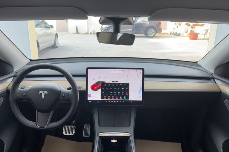 Used Tesla Model Y 2021 Long-Range All-Wheel-Drive Version 3D7
