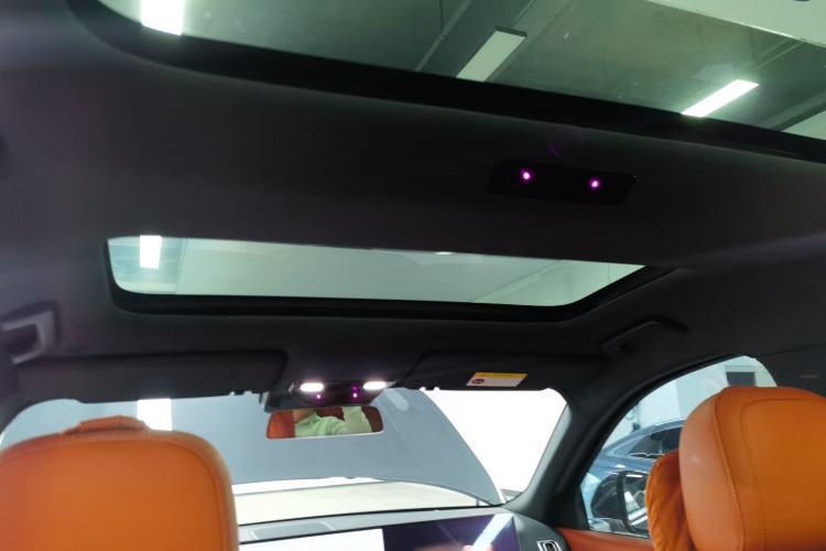 Used Li Auto L8 2023 Pro Model
