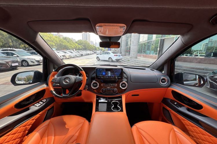 Used Mercedes-Benz Vito 2023 2.0T Elite Version 7 Seats
