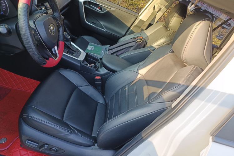 Used Toyota Wildlander 2022 Dual-Engine 2.5L E-CVT Two-Wheel Drive Luxury Edition
