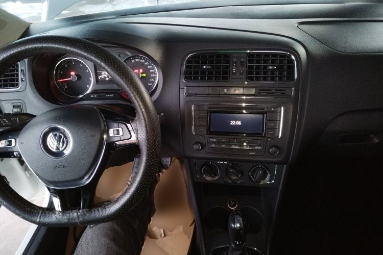 Used Volkswagen Polo 2016 1.6L Automatic Comfort Model