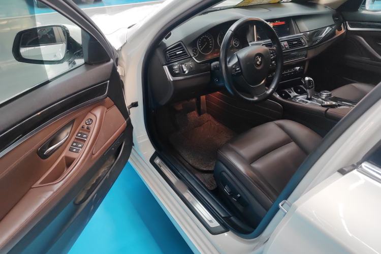 Used BMW 5 Series 2014 525Li Luxury Design Package