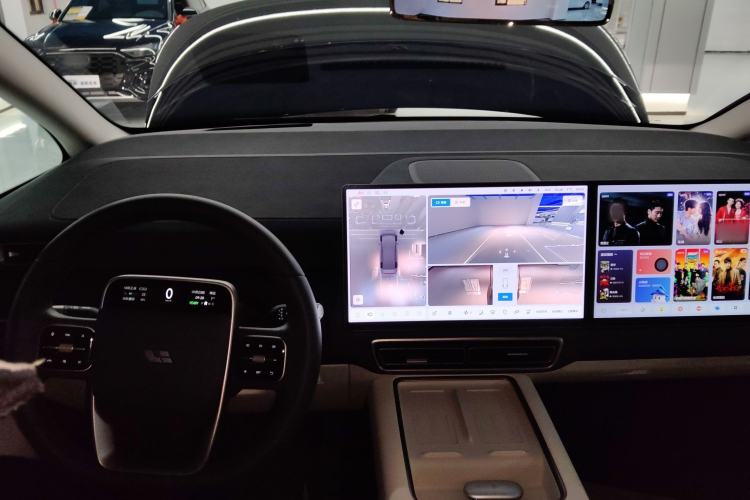 Used Li Auto MEGA 2025 Home Family Special Edition