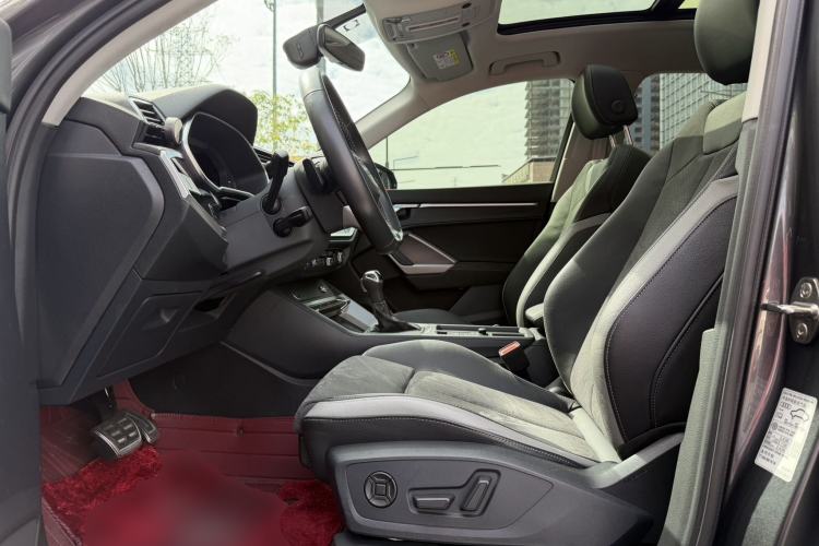 Used Audi Q3 2022 40 TFSI Fashion Dynamic Model