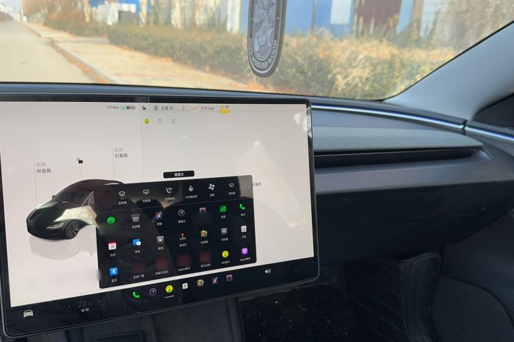 Used Tesla Model 3 2023 Rear-Wheel-Drive Version
