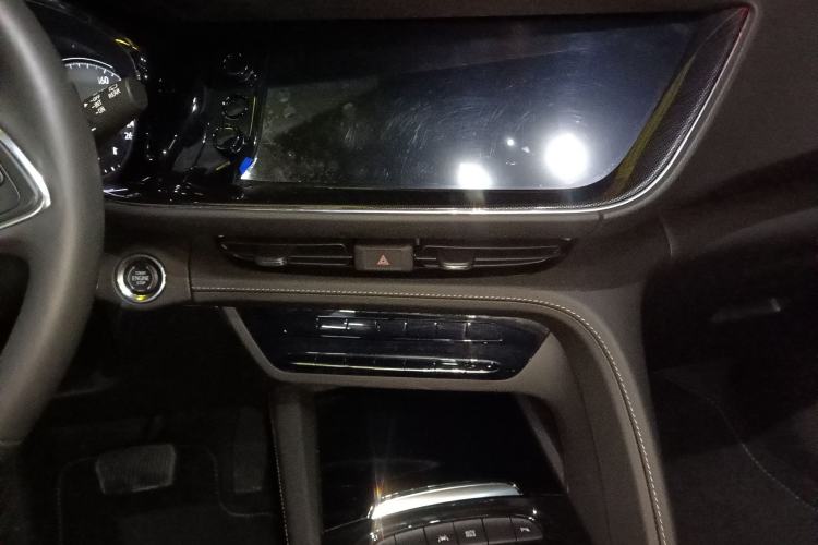 Used Buick Envision 2023 Encore Plus 652T Five-Seat Luxury Model
