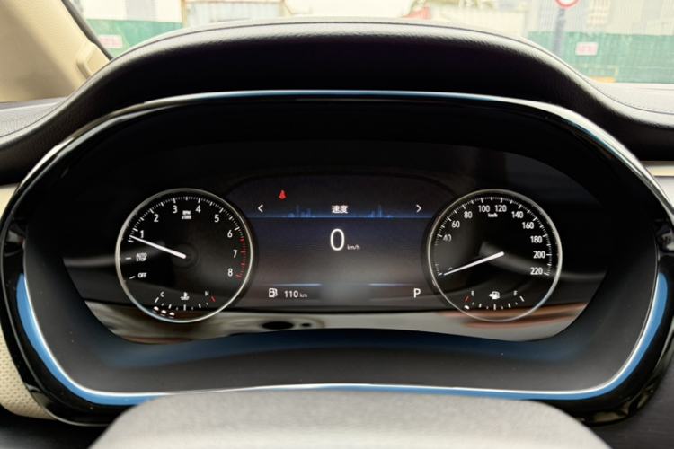 Used Buick GL8 2023 Facelifted Land Cruiser Executive Luxury Version
