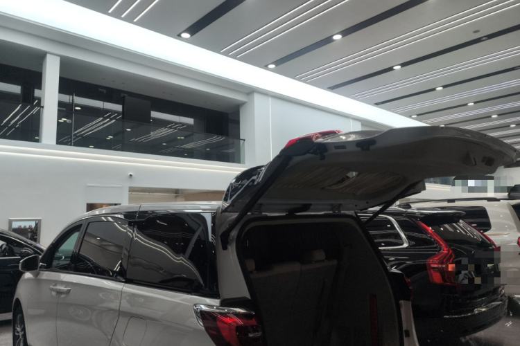 Used Buick GL8 2023 ES Lu Zun Comfort Model
