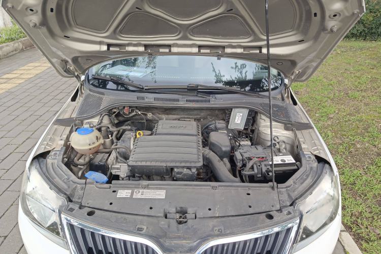 Used Skoda Rapid 2013 1.4L Manual Smart Selection Trim
