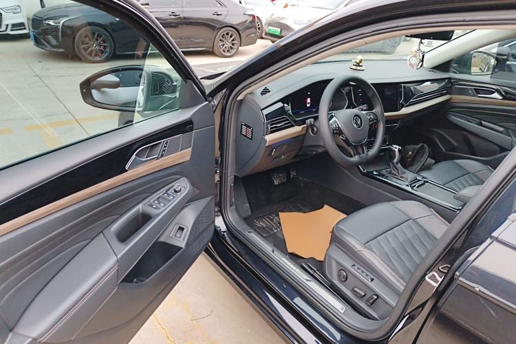 Used Volkswagen Passat 2021 330TSI Luxury Edition
