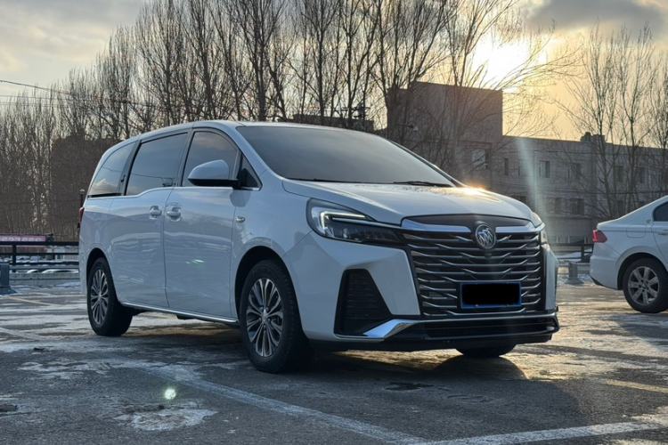 Used Buick GL8 2023 Land Executive Class Smart Enjoyment Model
