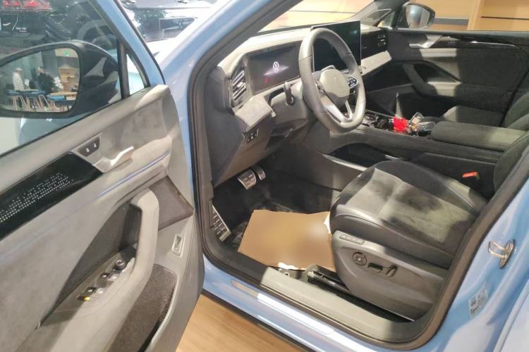 Used Volkswagen Tiguan L 2024 PRO 380TSI Four-Wheel Drive R-Line Prestige Edition
