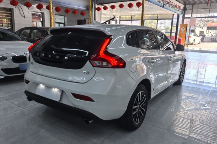 Used Volvo V40 2018 T3 Zhiyi Edition
