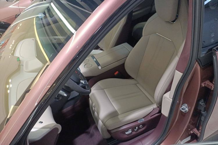 Used  YU7 2025 Ultra-Long Range High-Performance All-Wheel-Drive Max Edition
