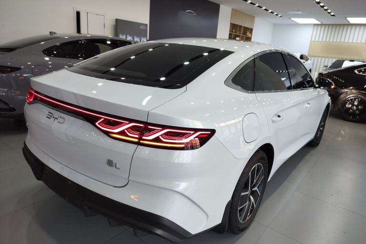 Used BYD Qin L 2024 DM-i 120KM Leading Model
