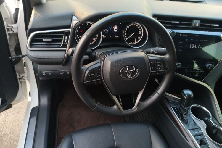 Used Toyota Camry 2019 Revised Version 2.5G Luxury Edition
