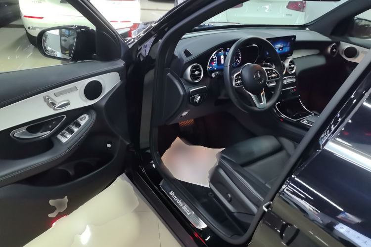 Used Mercedes-Benz GLC 2022 Refreshed GLC 260 L 4MATIC Dynamic Edition