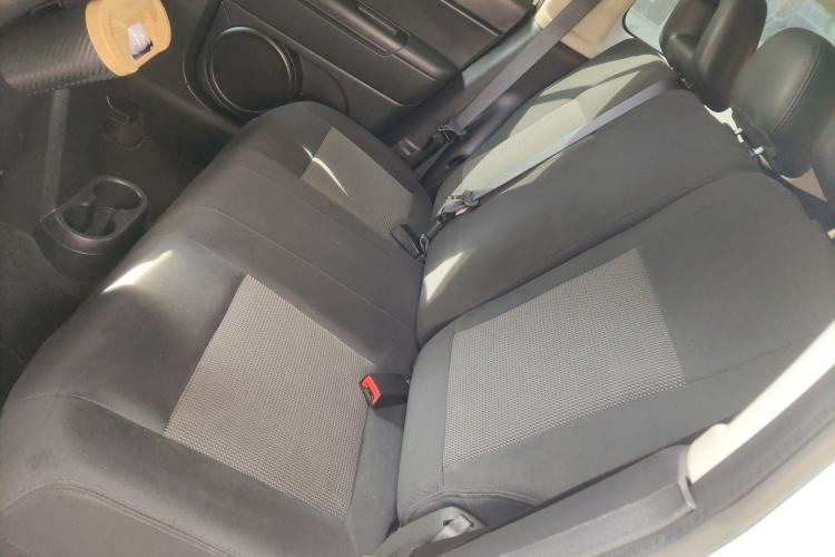 Used  Patriot 2015 2.4L Sport Edition
