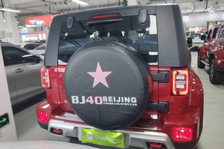 Used  BJ40 2020 2.0T Automatic Four-Wheel Drive Urban Hunter Edition Chivalrous Type
