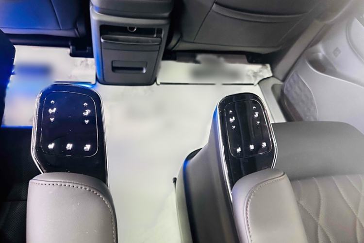 Used GAC Trumpchi M8 2024 Master Series 400T Prestige Edition
